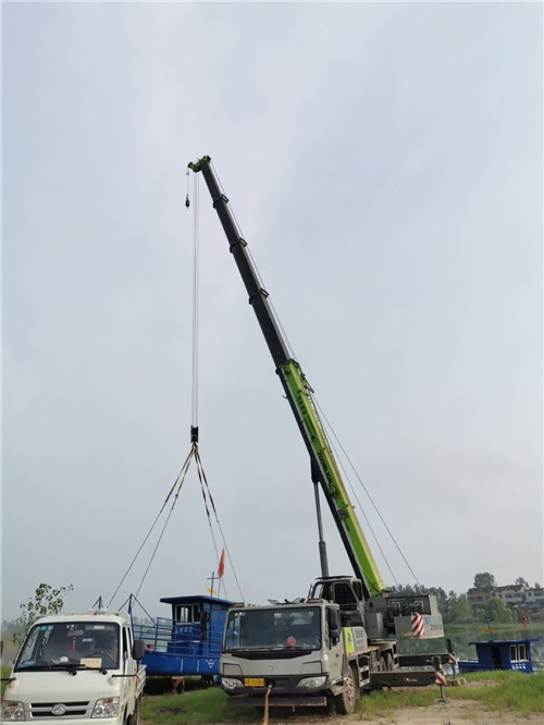 管城桥梁建设吊装案例